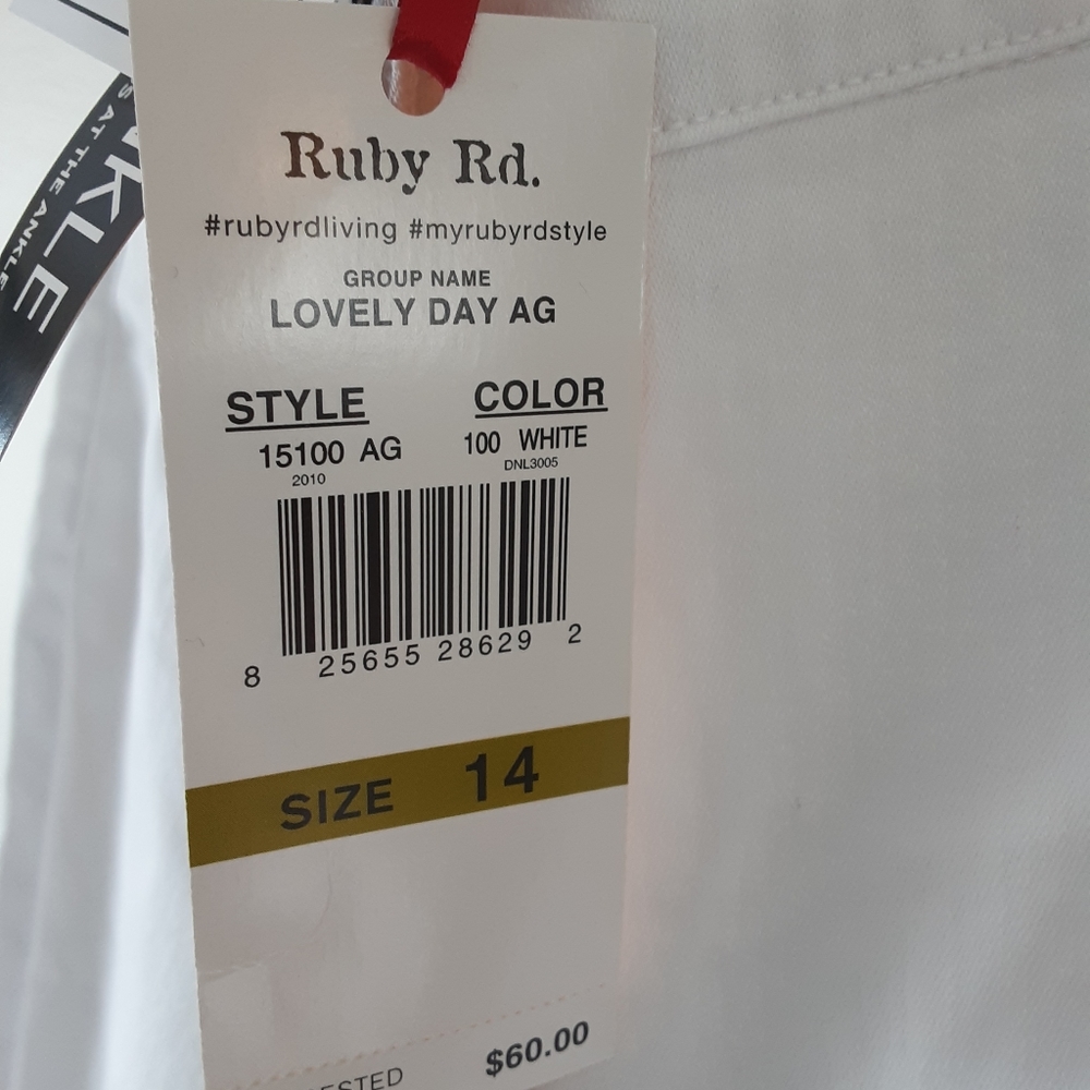 NWT ruby Rd white jeans - Picture 4 of 7